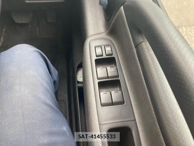 Nissan SERENA 2007-06 8661476-21