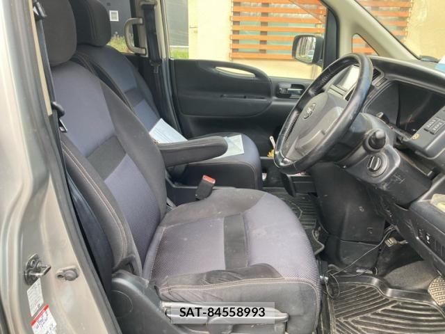Nissan SERENA 2010-08 8666881-16