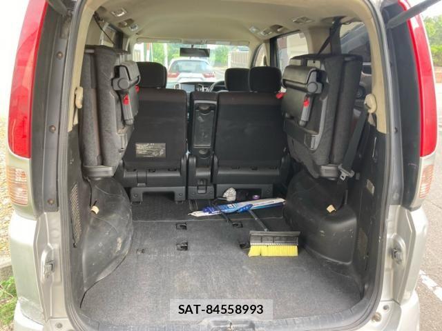 Nissan SERENA 2010-08 8666881-18