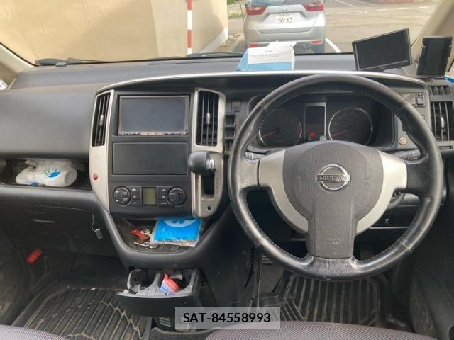 Nissan SERENA 2010-08 8666881-20