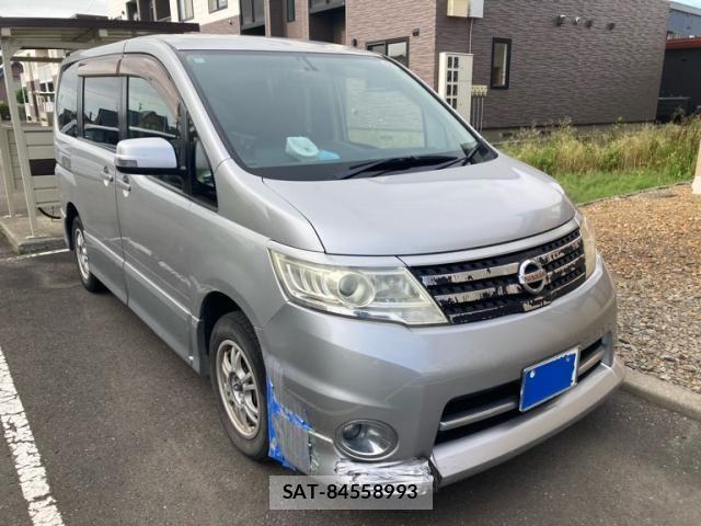 Nissan SERENA 2010-08 8666881-3