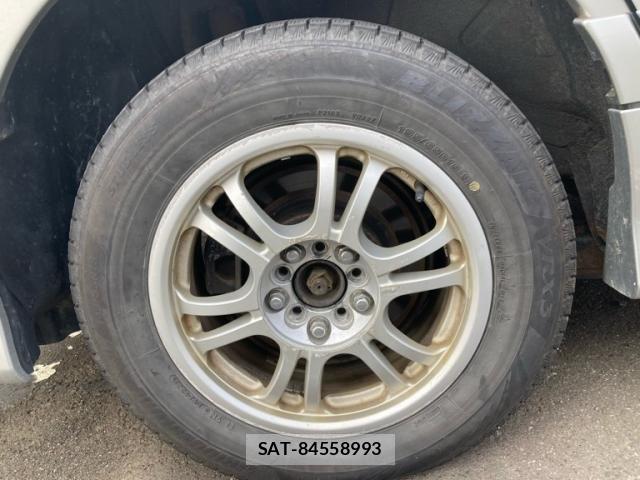 Nissan SERENA 2010-08 8666881-6