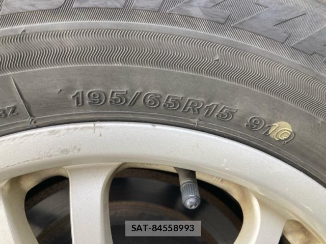Nissan SERENA 2010-08 8666881-7