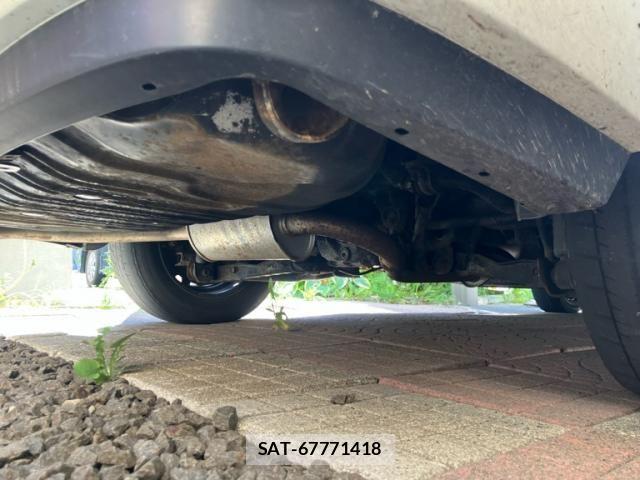 Nissan SERENA 2009-09 8661478-12