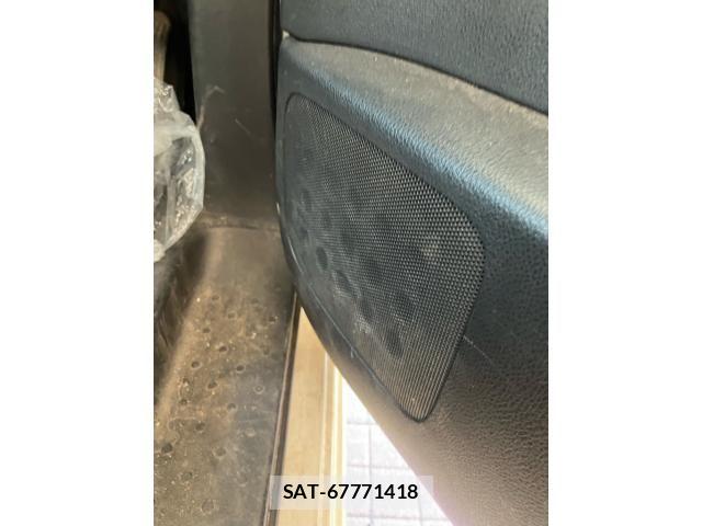 Nissan SERENA 2009-09 8661478-14