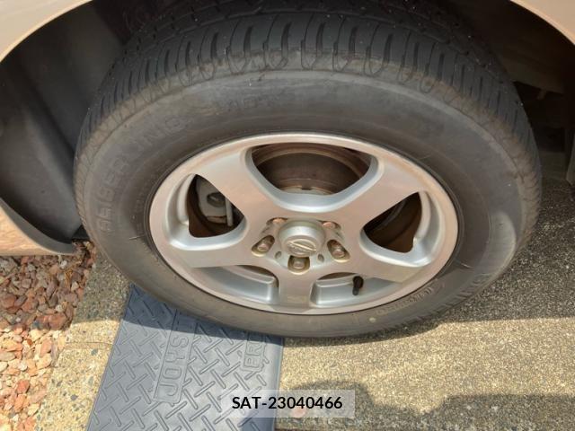Nissan SERENA 2010-08 8661477-3