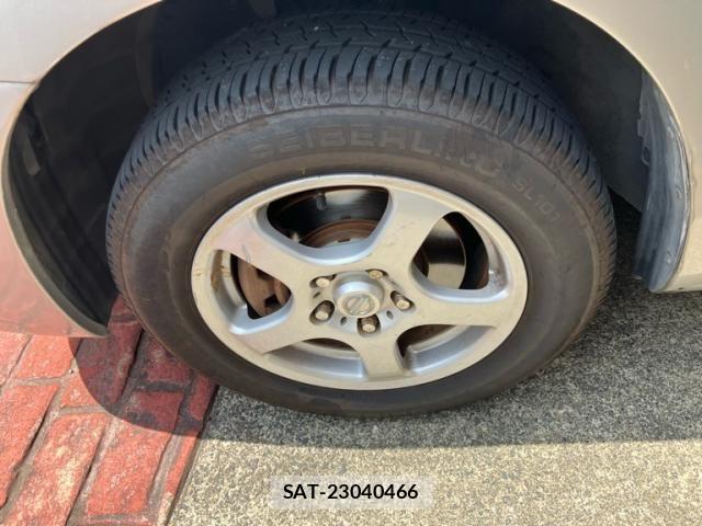 Nissan SERENA 2010-08 8661477-4