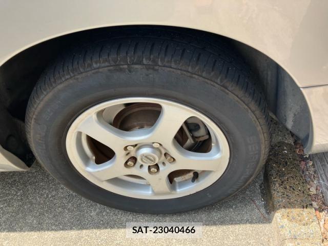 Nissan SERENA 2010-08 8661477-5