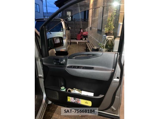 Nissan SERENA 2007-06 8745758-13