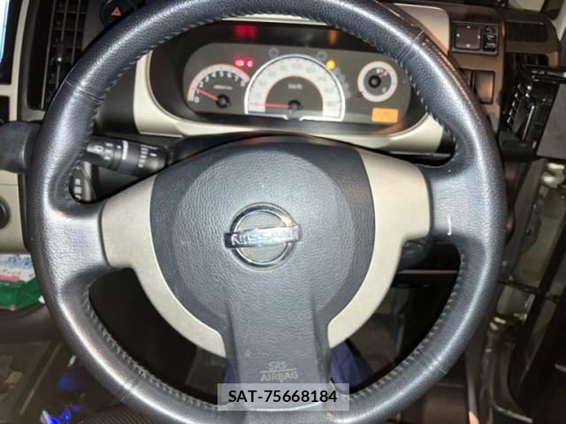 Nissan SERENA 2007-06 8745758-17