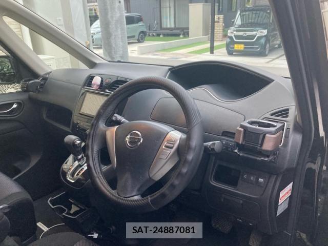 Nissan SERENA 2013-10 8745757-10