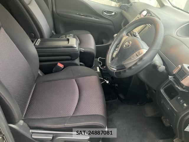 Nissan SERENA 2013-10 8745757-11