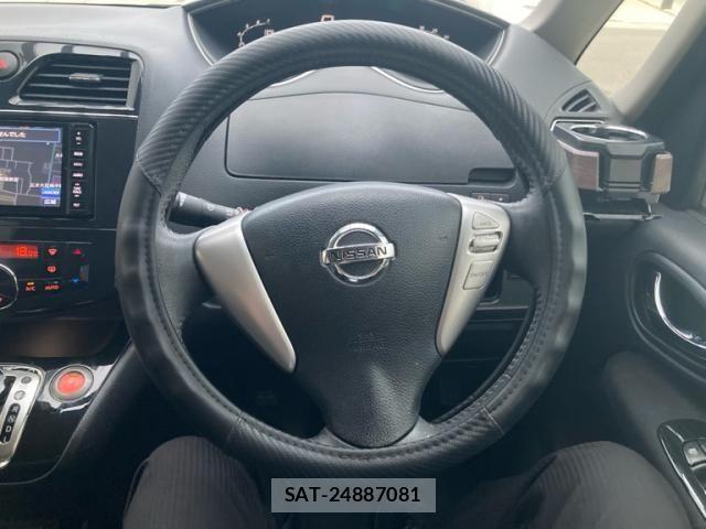 Nissan SERENA 2013-10 8745757-17