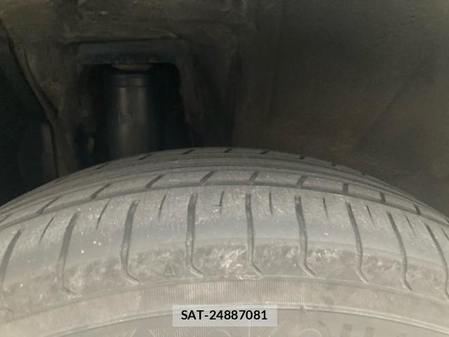 Nissan SERENA 2013-10 8745757-7