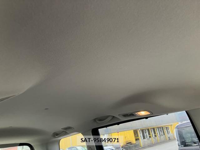 Nissan SERENA 2014-01 8745759-12