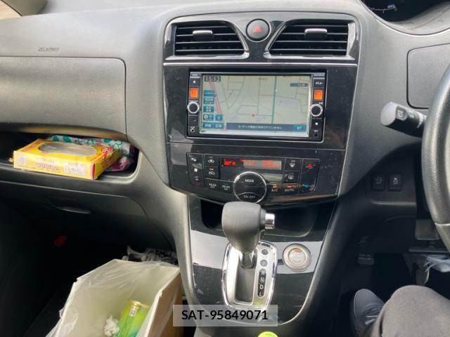 Nissan SERENA 2014-01 8745759-15