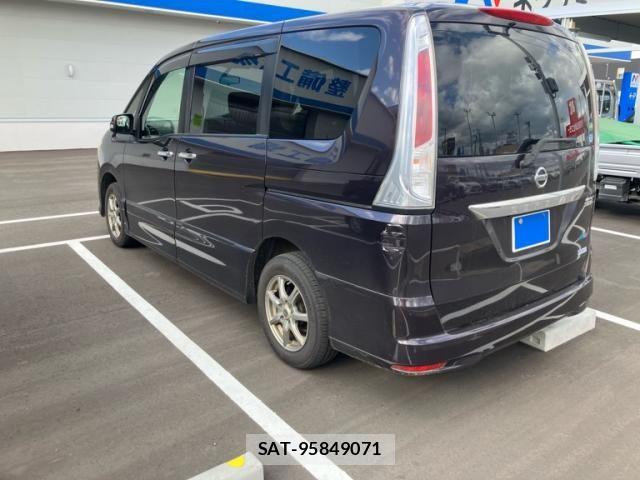 Nissan SERENA 2014-01 8745759-3