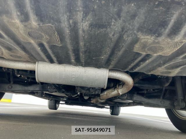 Nissan SERENA 2014-01 8745759-5