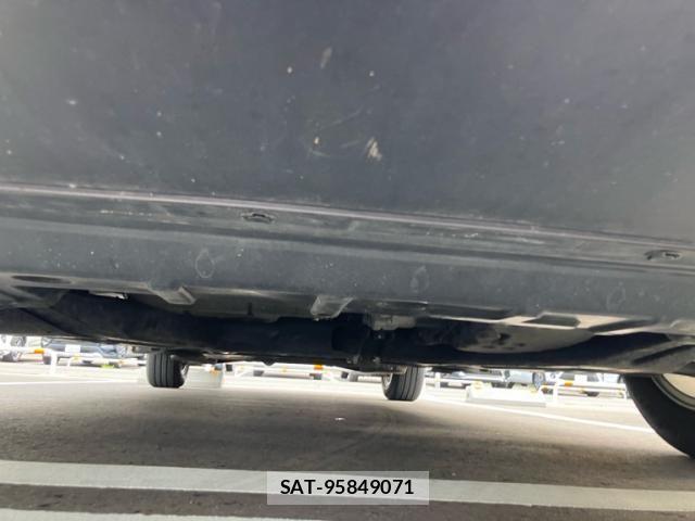 Nissan SERENA 2014-01 8745759-6