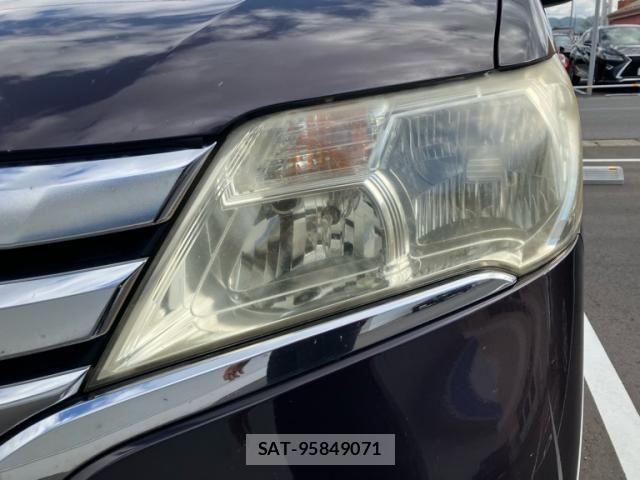 Nissan SERENA 2014-01 8745759-7