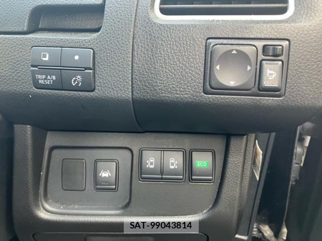 Nissan SERENA 2015-07 8781973-14