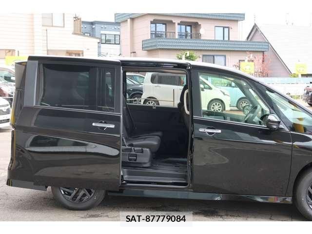 Nissan SERENA 2026-03 8781972-20