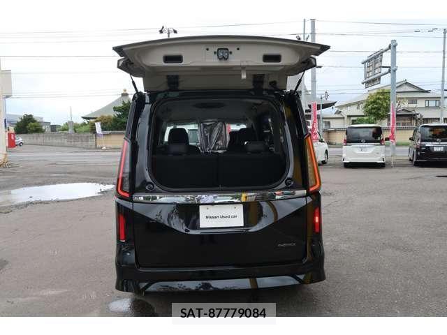 Nissan SERENA 2026-03 8781972-21