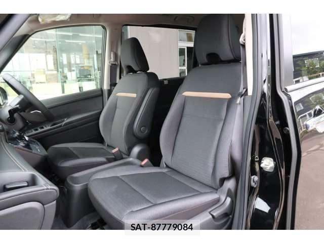 Nissan SERENA 2026-03 8781972-26