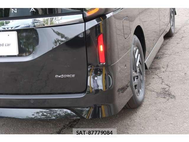 Nissan SERENA 2026-03 8781972-5