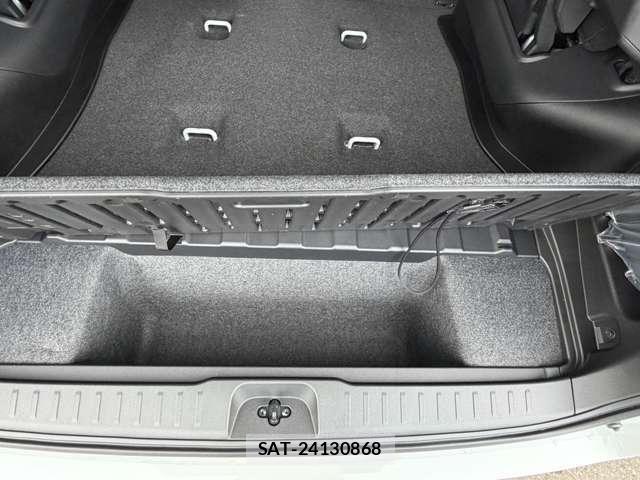 Nissan SERENA 2026-03 8781971-22