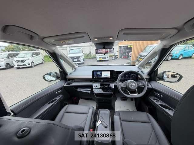 Nissan SERENA 2026-03 8781971-2