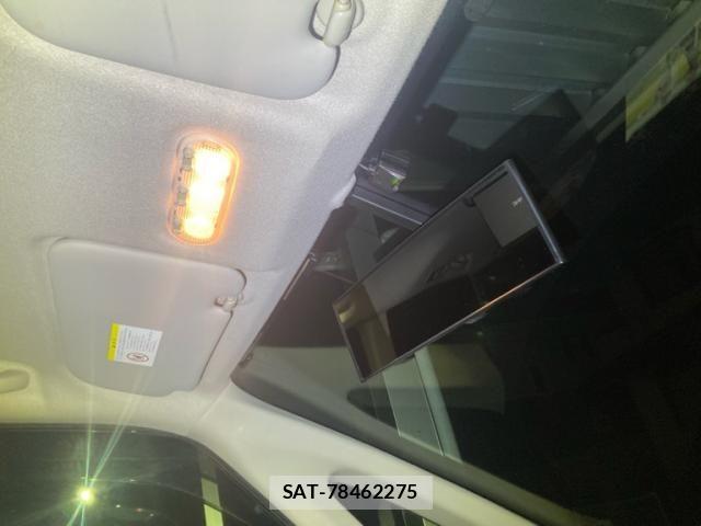 Nissan SERENA 2013-02 8797423-25