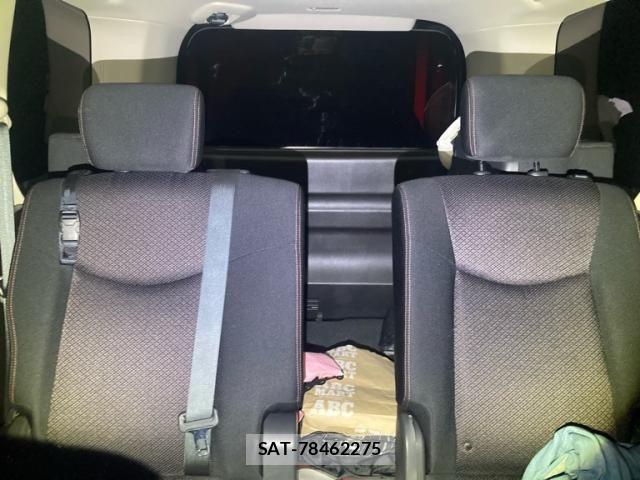 Nissan SERENA 2013-02 8797423-26
