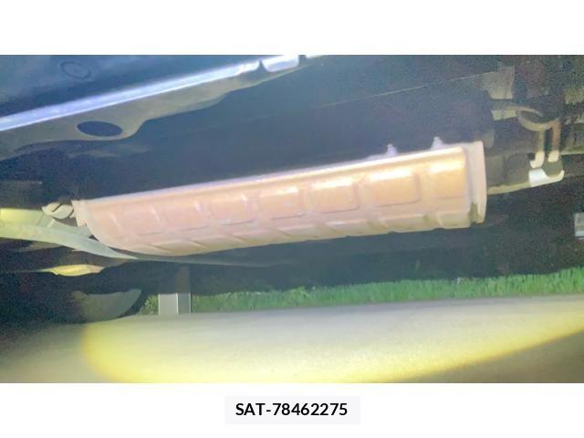 Nissan SERENA 2013-02 8797423-28
