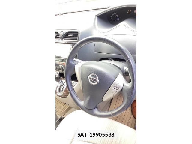 Nissan SERENA 2012-09 8831482-10
