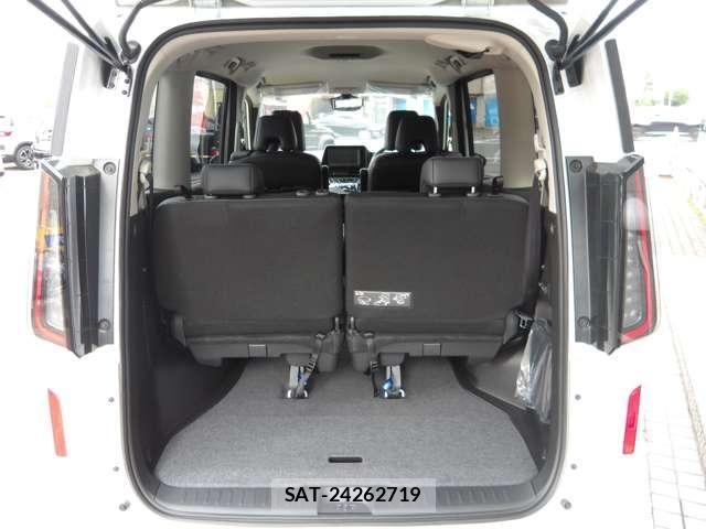 Nissan SERENA 2026-03 8831479-22