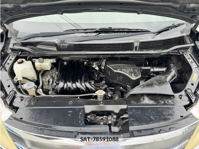 Nissan SERENA 2011-10 8831480-9