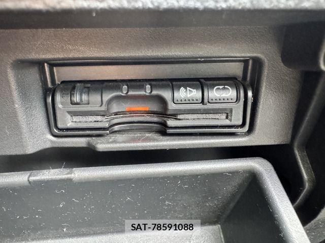 Nissan SERENA 2011-10 8831480-7