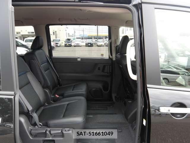 Nissan SERENA 2026-03 8831478-25