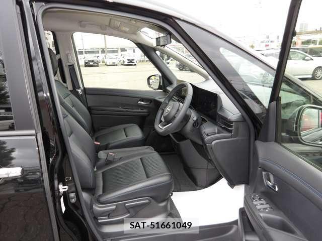 Nissan SERENA 2026-03 8831478-5