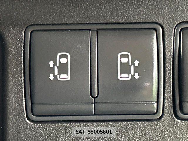 Nissan SERENA 2015-08 8849941-5