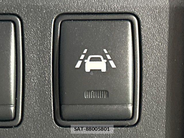 Nissan SERENA 2015-08 8849941-6