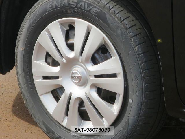 Nissan SERENA 2015-09 8882055-24