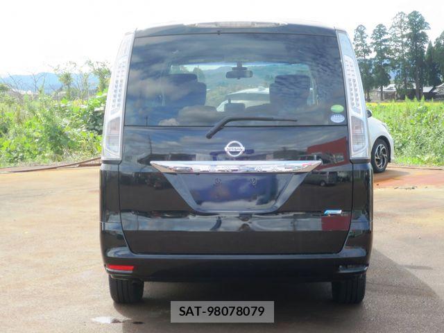 Nissan SERENA 2015-09 8882055-3