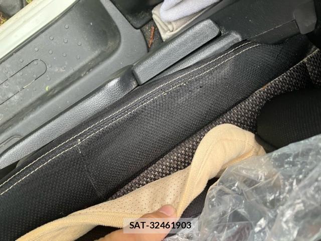 Nissan SERENA 2015-10 8882056-10