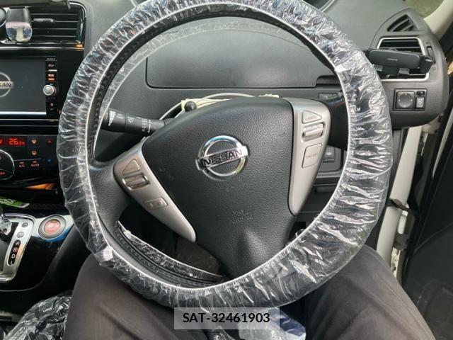 Nissan SERENA 2015-10 8882056-14