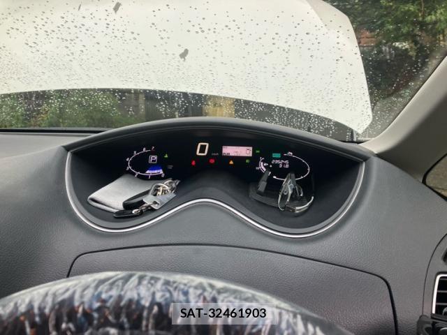 Nissan SERENA 2015-10 8882056-17