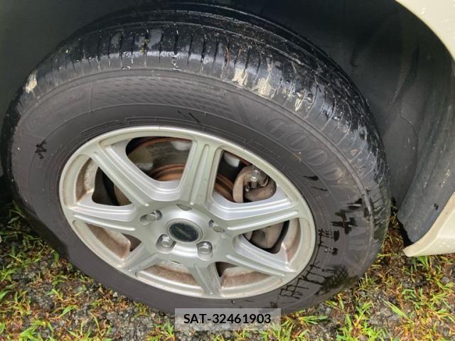 Nissan SERENA 2015-10 8882056-2