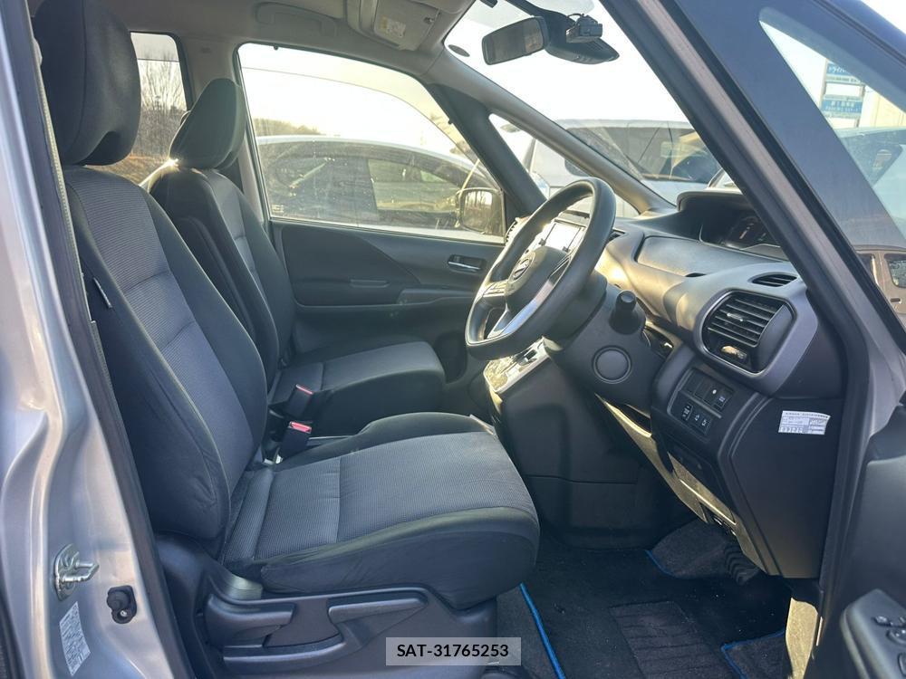 Nissan SERENA 2019 1797341-11