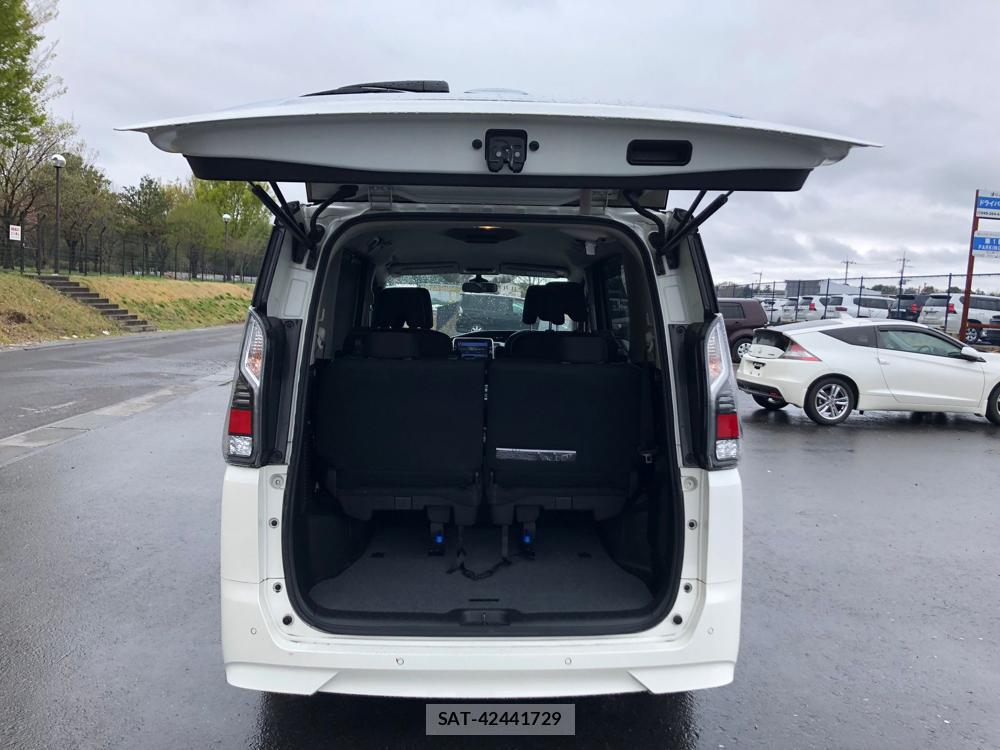 Nissan SERENA 2019 4649192-28